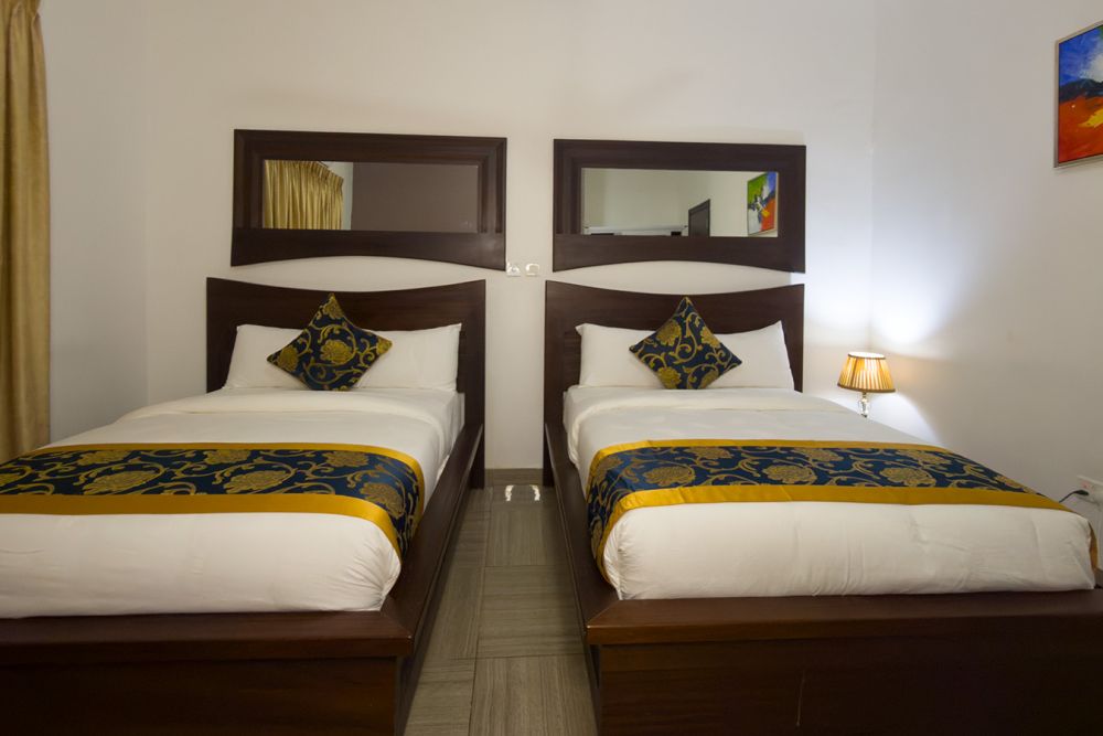 room-img