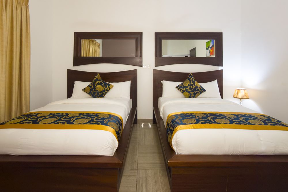 room-img