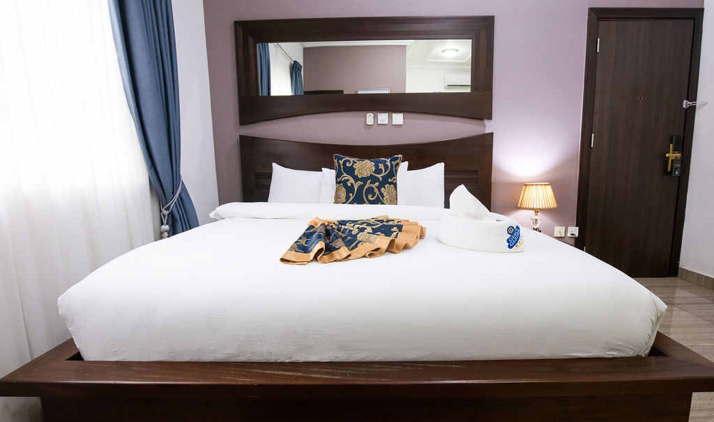 room-img